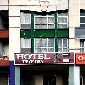 De Glory Hotel Usj 21